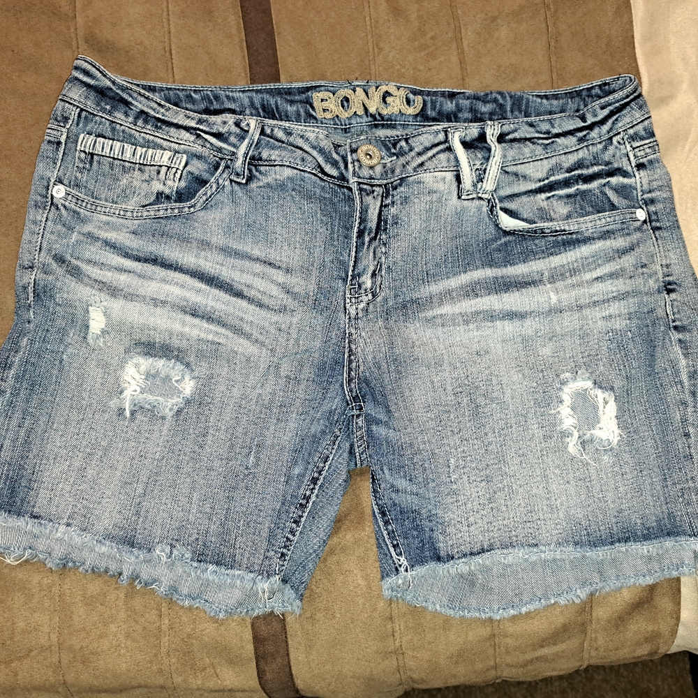 BONGO Blue Jean Shorts Distressed Cut-Off Style